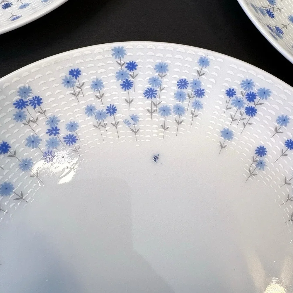 8 Sheffield Rhapsody #503 Blue Floral 6.25